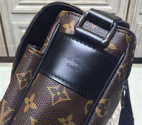 louis vuitton man bag replica